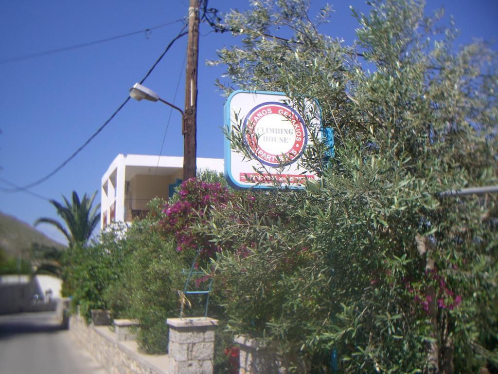 Studios By Climbing House Panormos  Exterior foto